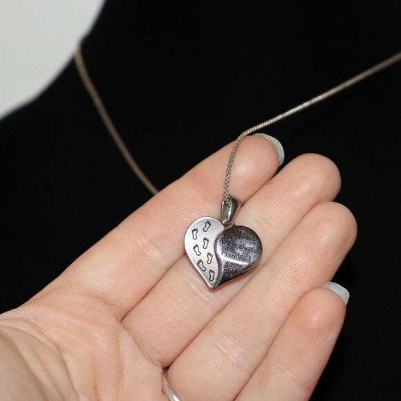 Beautiful silver heart necklace "...It was then that I carried you" 18" - Picture 4 of 7